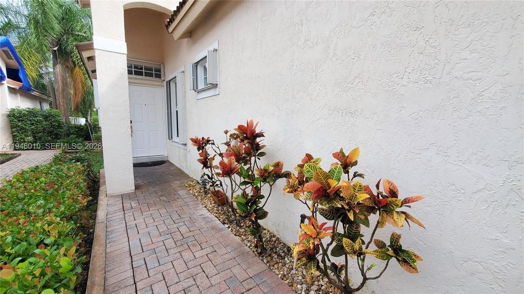 Photo of 4144 Sapphire Ter #4144, Weston, FL 33331 (MLS # A11946010)