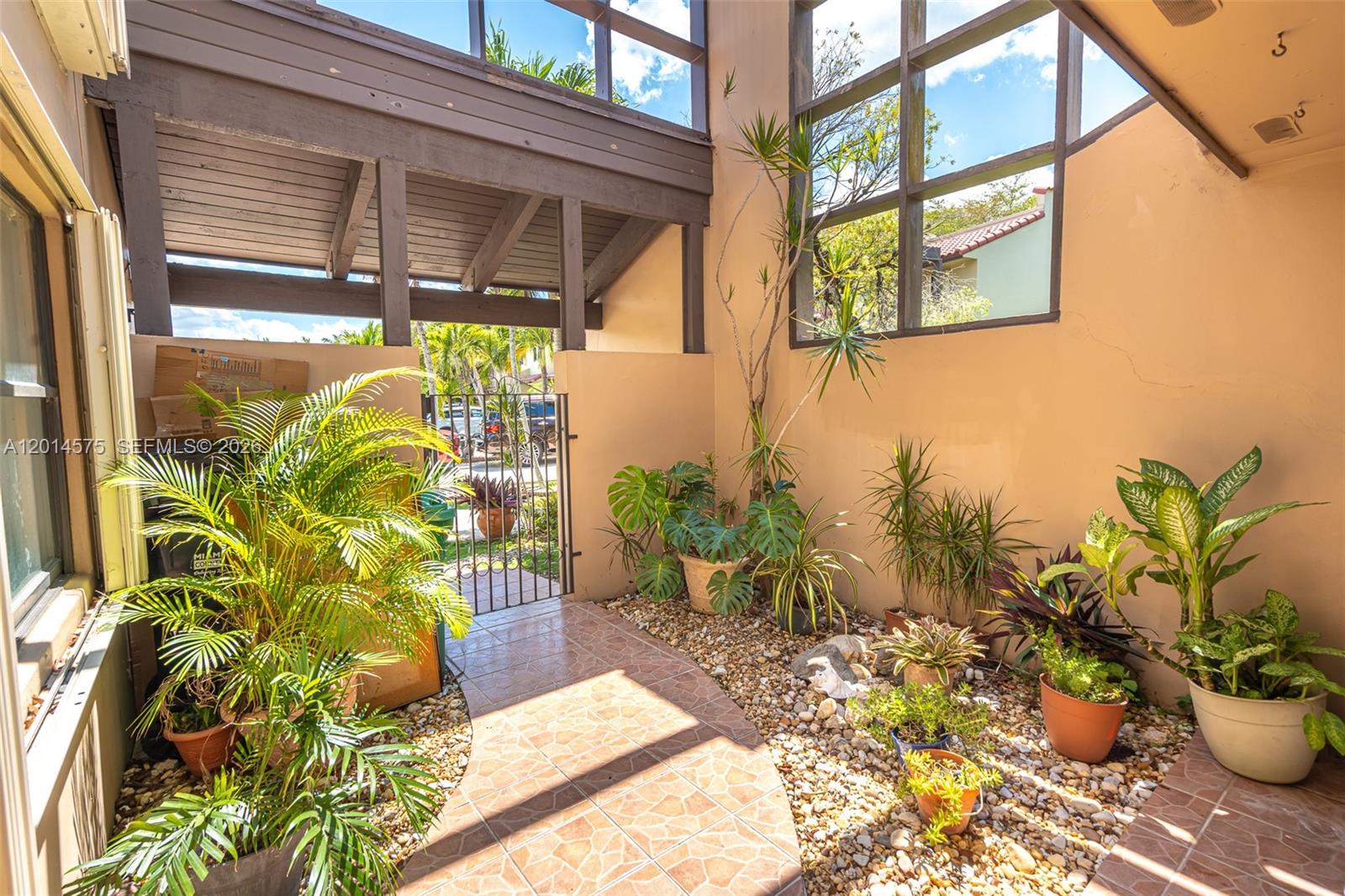 COSTA DEL SOL CONDO O - Residential
