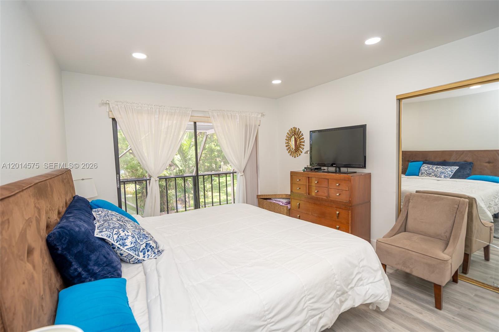 COSTA DEL SOL CONDO O - Residential