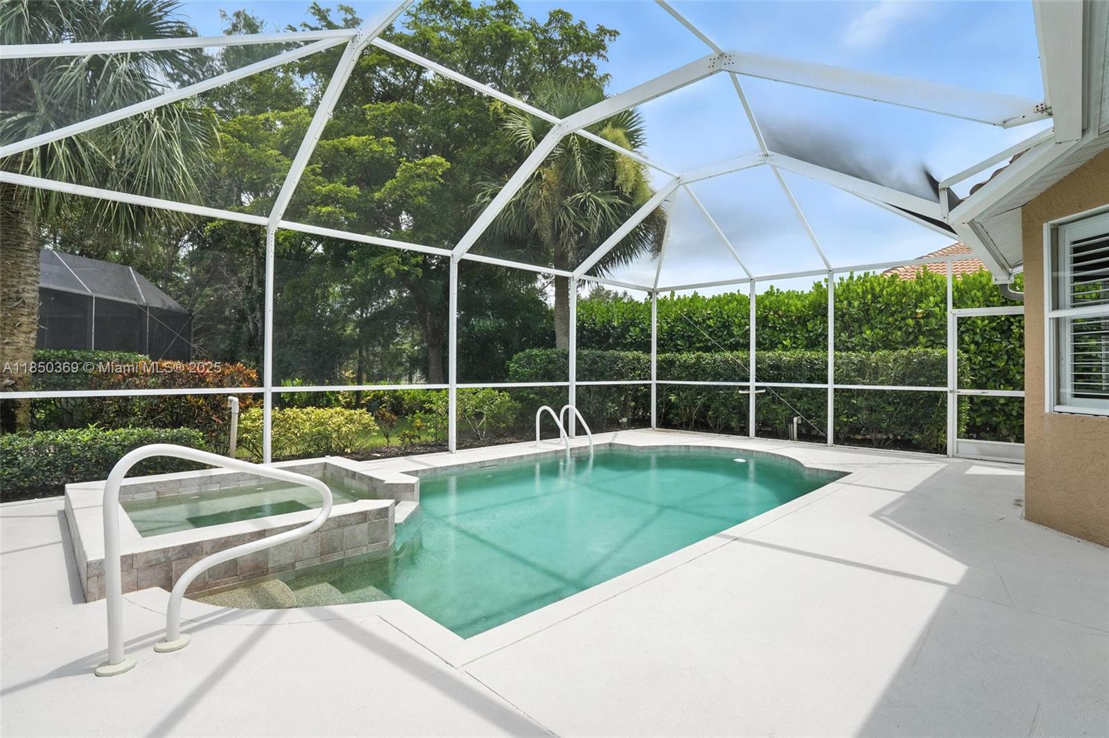 Colonial Oaks - Residential