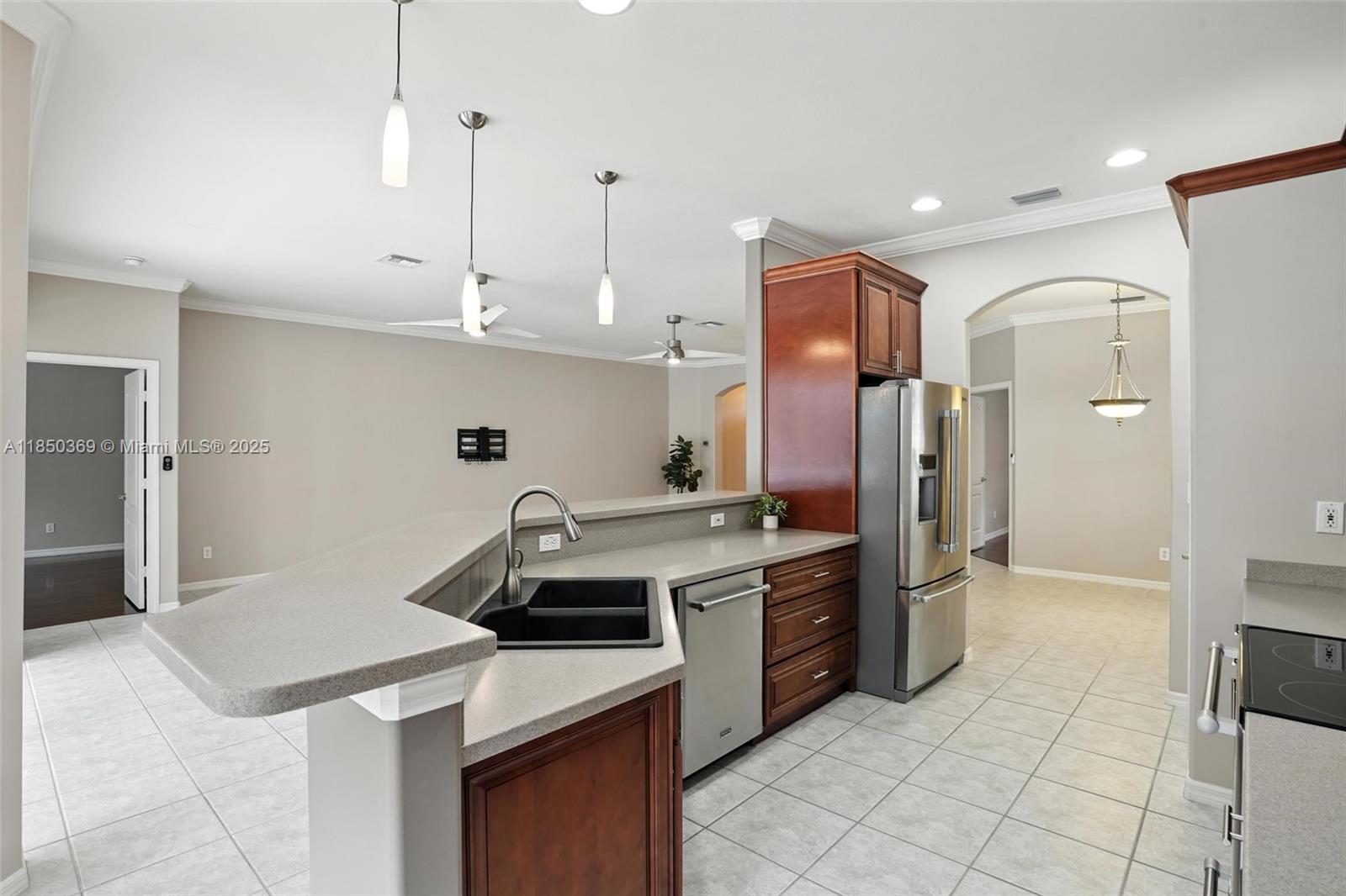 Colonial Oaks - Residential