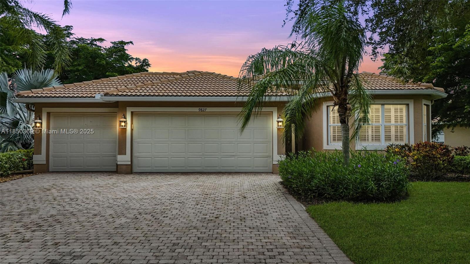 Colonial Oaks - Residential