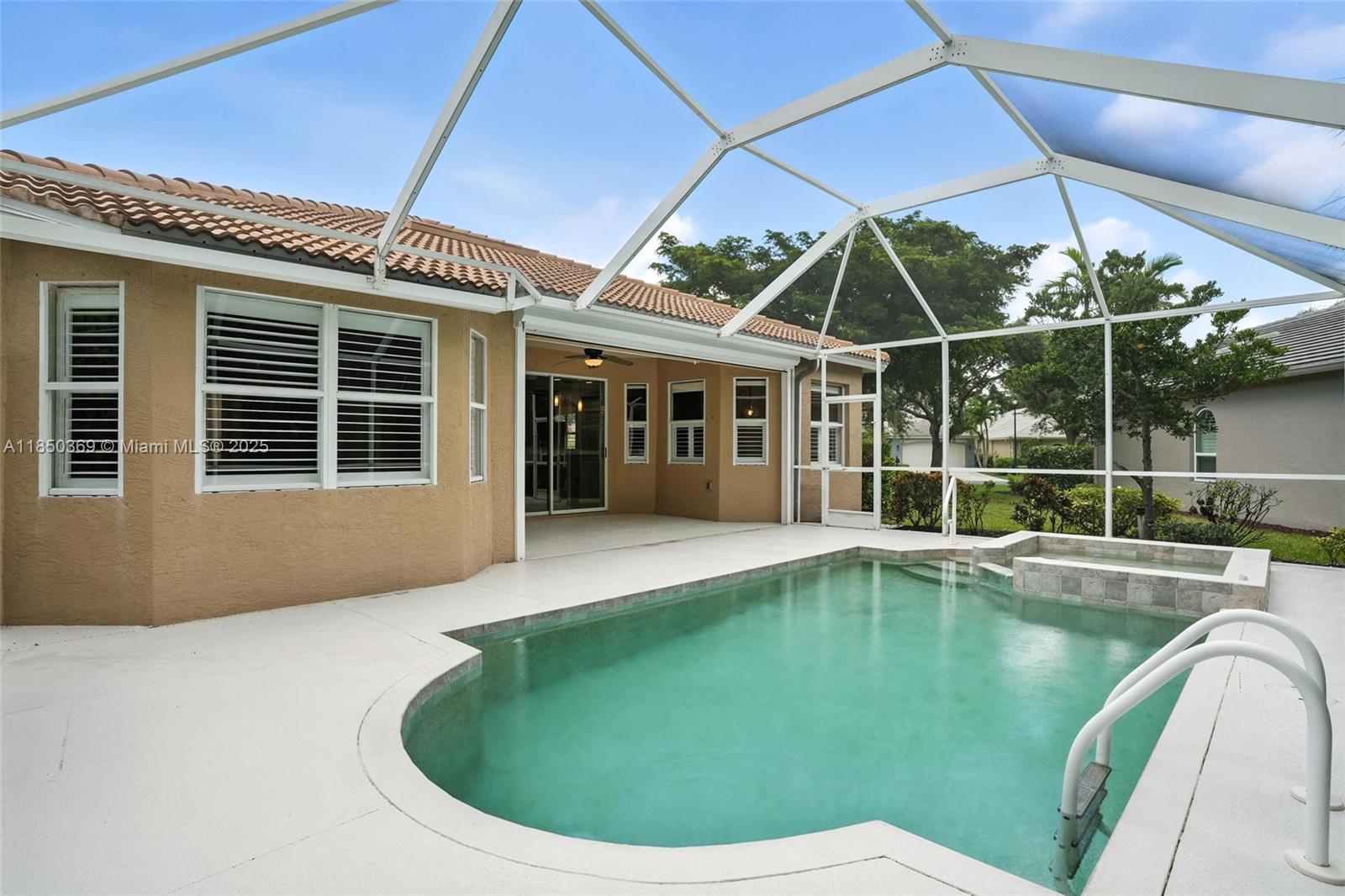 Colonial Oaks - Residential