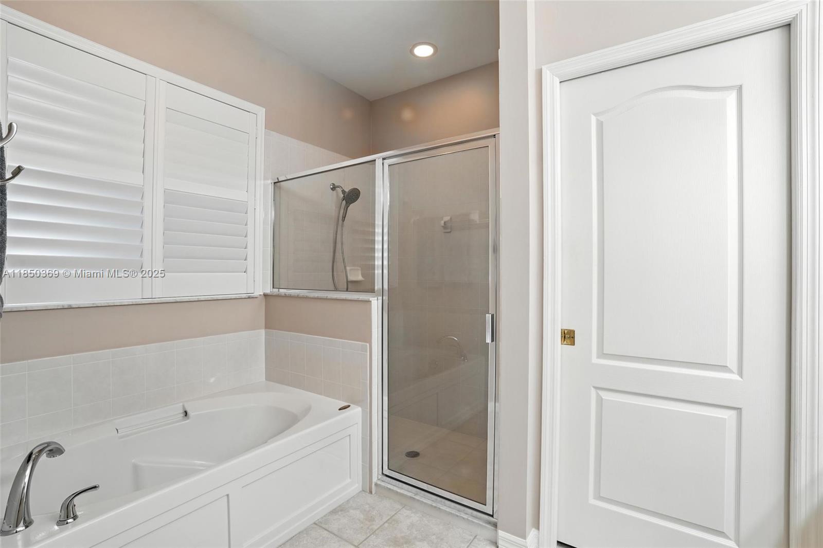 Colonial Oaks - Residential