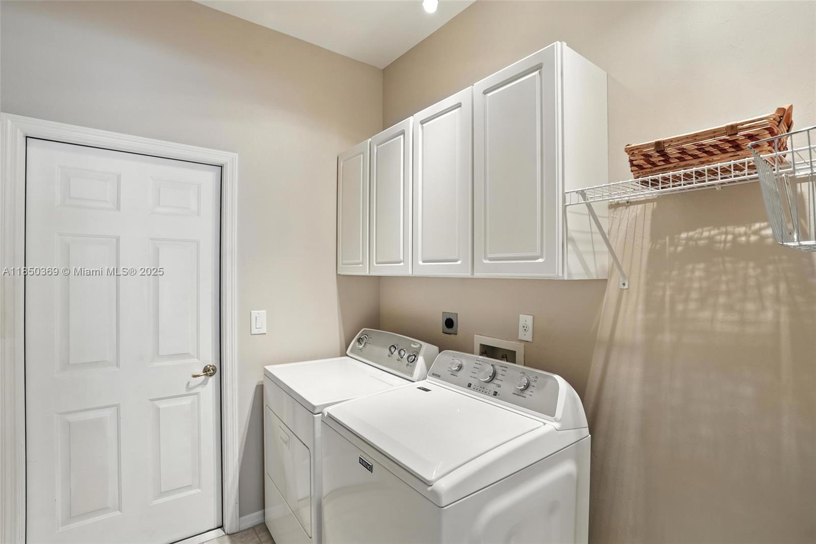 Colonial Oaks - Residential