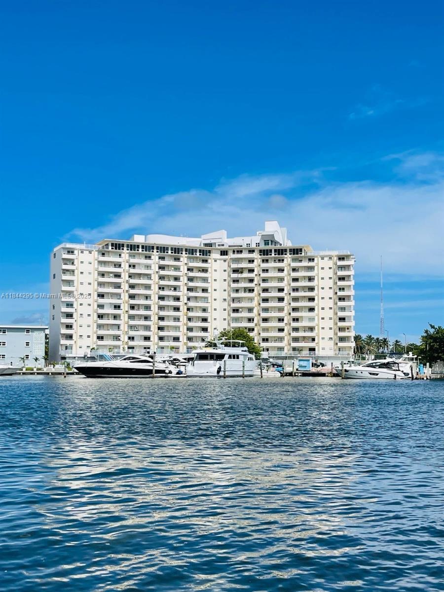Unfurnished 1-bedroom, 1-bath unit on the 5th floor, located in the heart of North Bay Village with bay views. Bright and spacious, featuring an open kitchen, large balcony, and floor-to-ceiling windows for great natural light. The building offers a waterfront pool, assigned parking, and secured access.
Excellent location just minutes from the beach, Miami Beach, Midtown, and major highways.
Renters' insurance is needed (approx $18 monthly)There is a non-refundable pet fee. Plz use an applic, full complete credit report (Rentspree preferred) with score & background & eviction reports (no credit karma), CTL, copies of DL's, verifiable employment w/paystubs, & verifiable rental history needed. If on 1099, plz provide three mo. of bank statements. Decent credit needed.