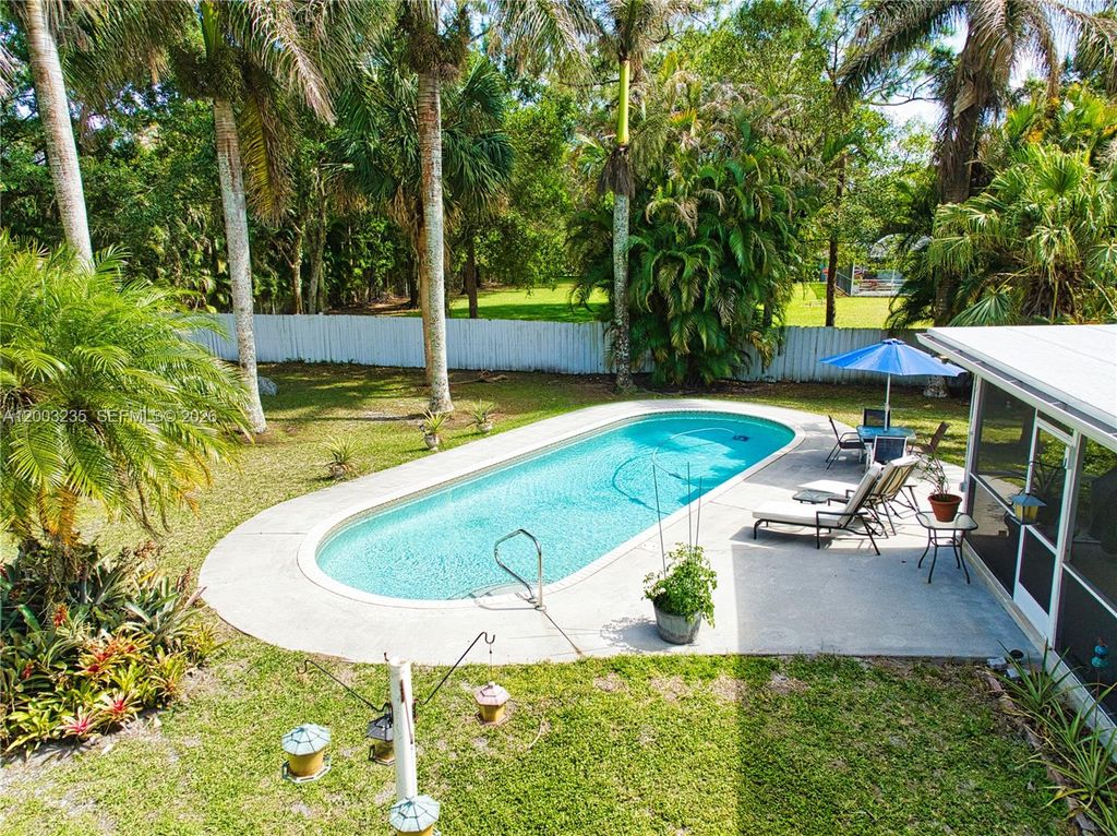 Photo of 16078 Mellen Ln, Jupiter, FL 33478 (MLS # A12003235)