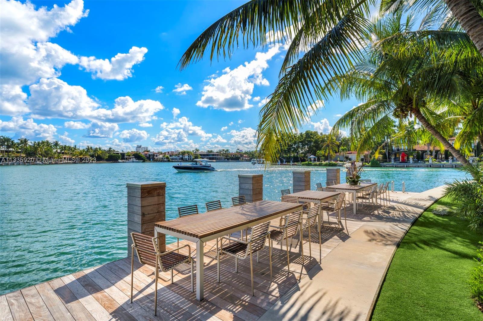 SUNSET LAKE EXTENSION - Residential