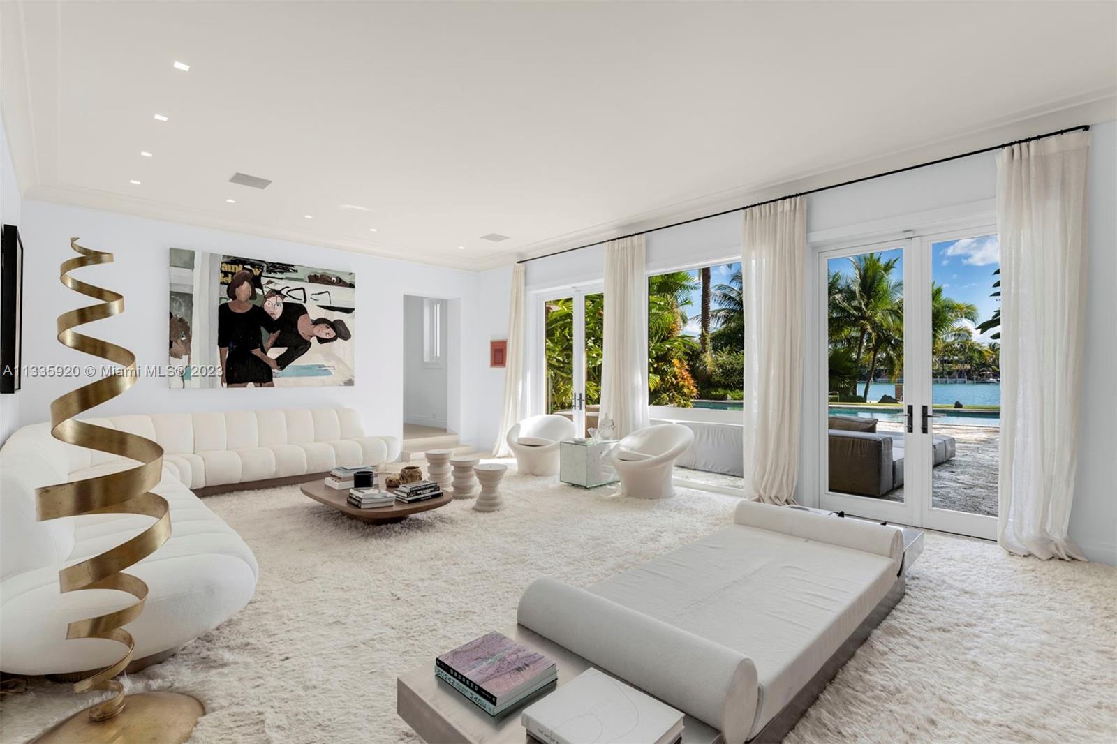 SUNSET LAKE EXTENSION - Residential