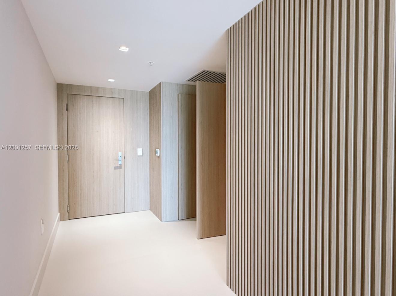 PARQUE TOWERS CONDO - Residential Lease