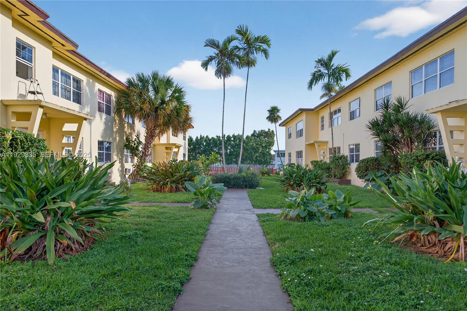 NORMANDY GOLF COURSE - Residential Lease