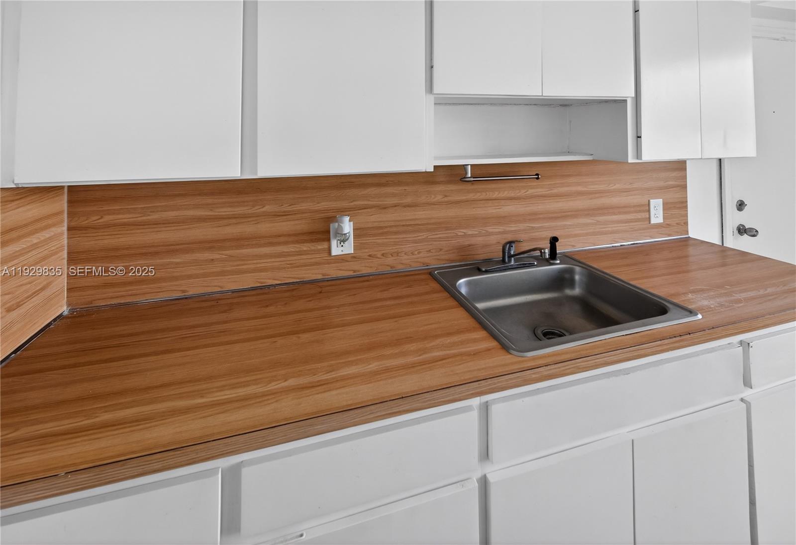 NORMANDY GOLF COURSE - Residential Lease