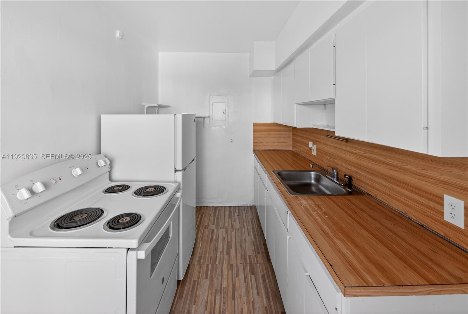 NORMANDY GOLF COURSE - Residential Lease