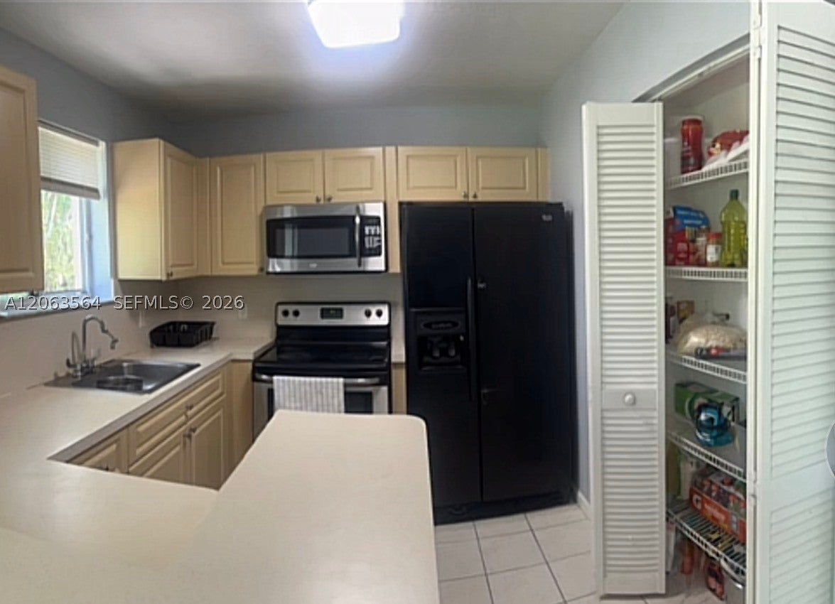 3500 Briar Bay Blvd 106