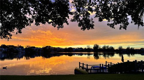 5292 SW 69th Pl Miami FL 33155