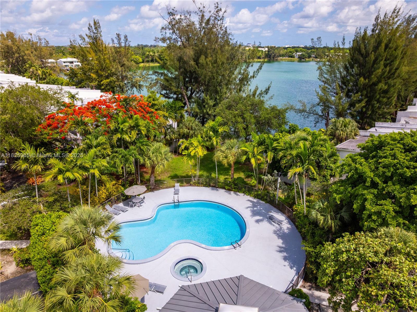 LAKERIDGE SEC 2 1ST AMD - Residential