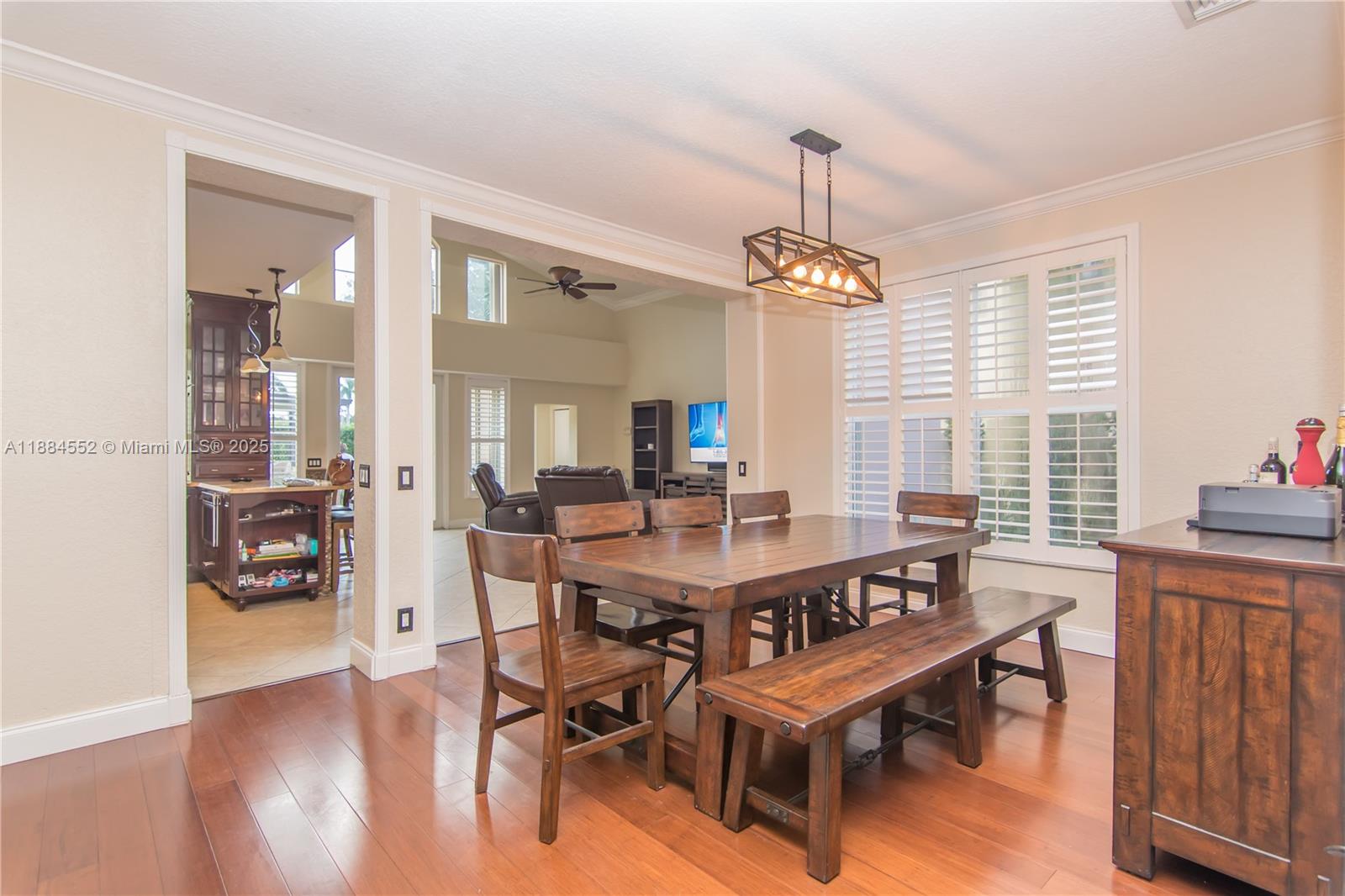 HOLLYWOOD LAKES COUNTRY C - Residential