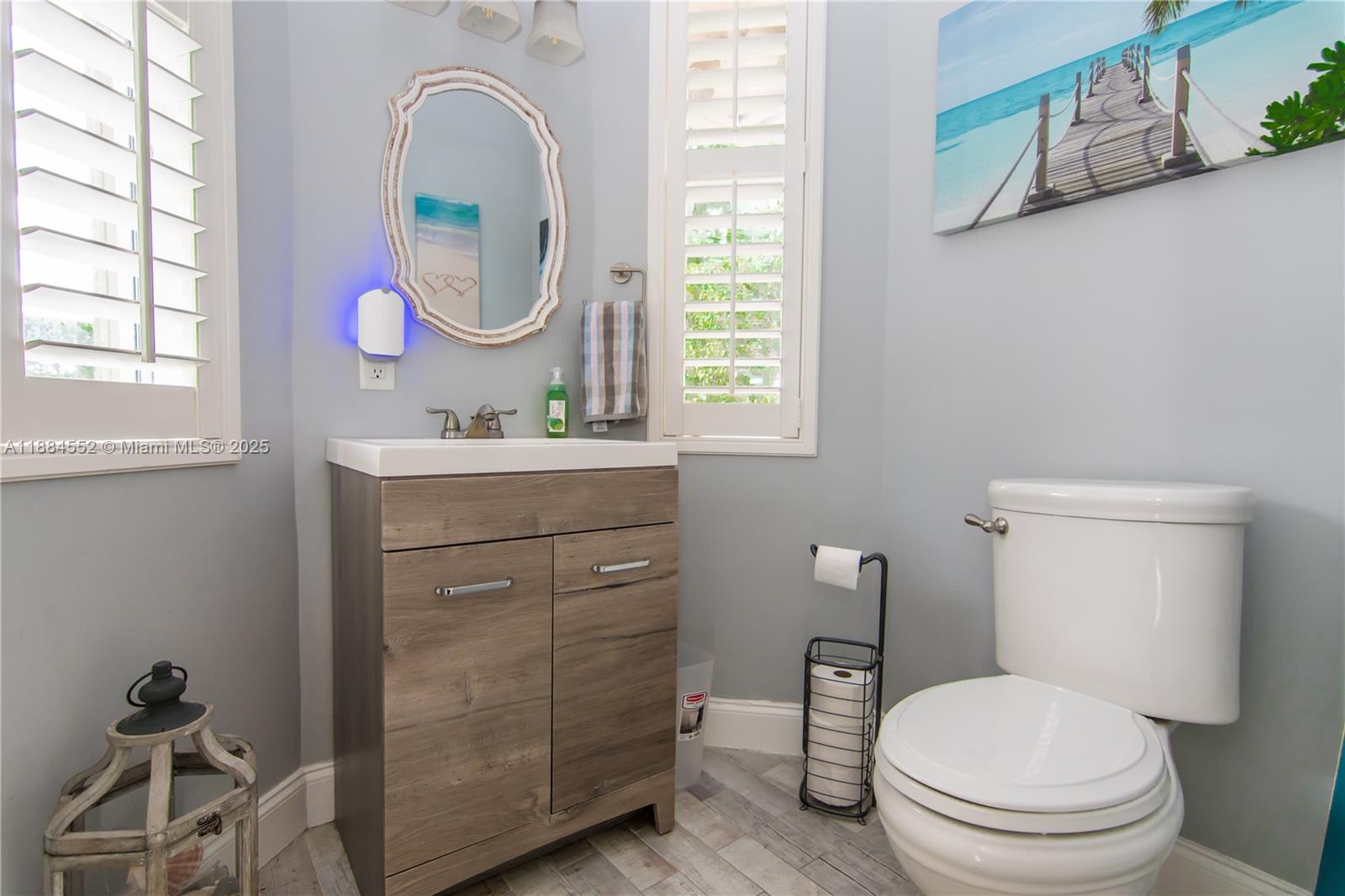 HOLLYWOOD LAKES COUNTRY C - Residential