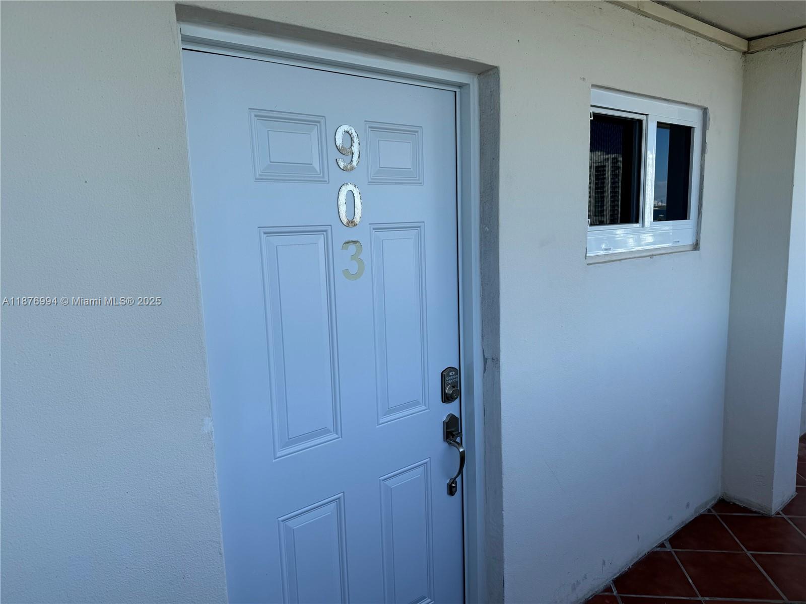 BAYSHORE YACHT & TENNIS C - Residential