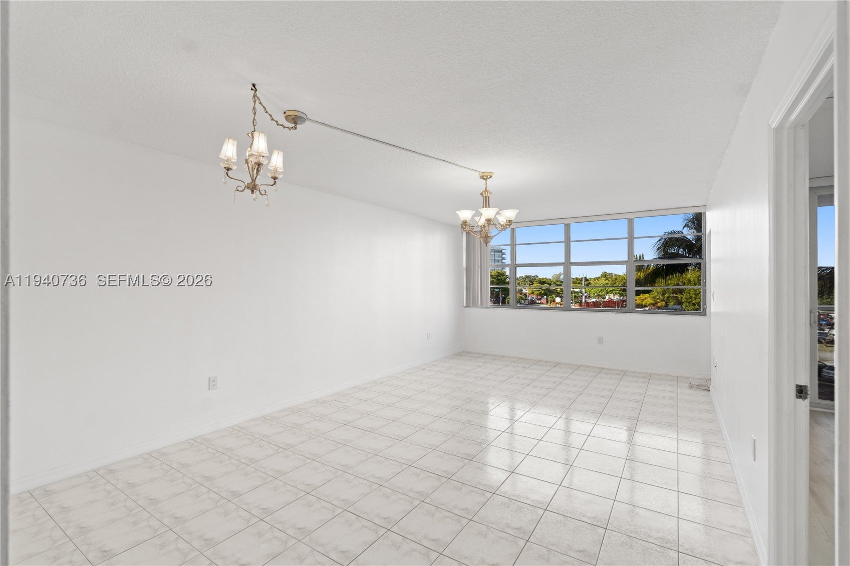 1351 NE Miami Gardens Dr 301E