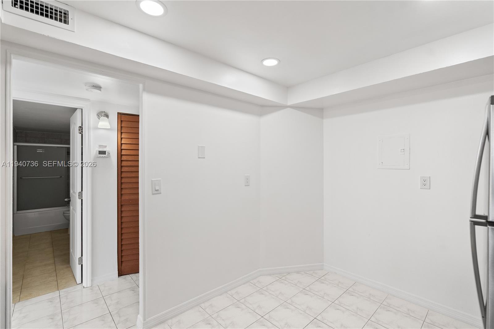 BUCKLEY TOWERS CONDO - EA - Residential