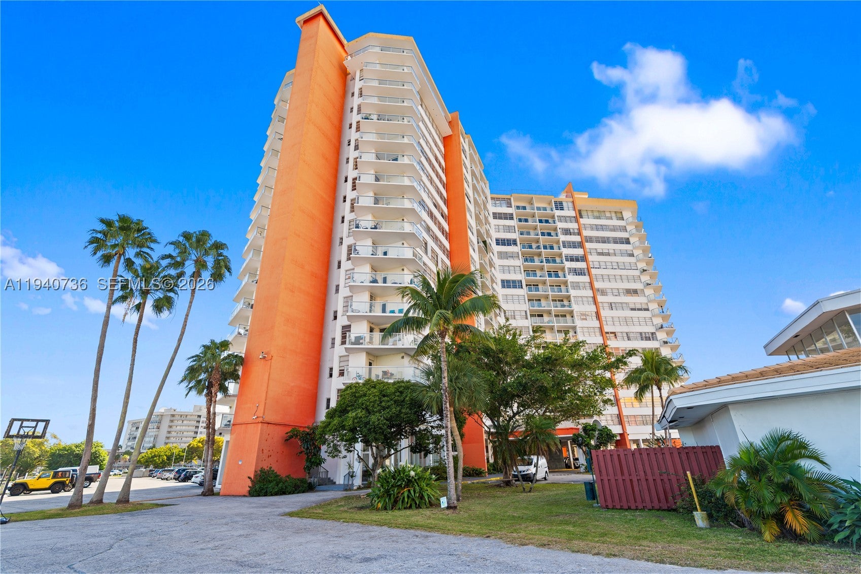 1351 NE Miami Gardens Dr 301E