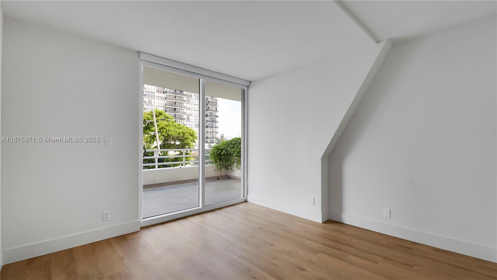 The Hamilton - Residential Lease