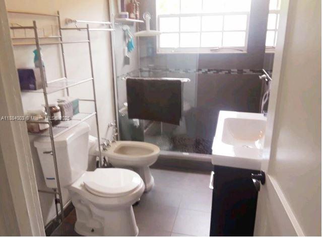 HOLLYWOOD LITTLE RANCHES - Residential