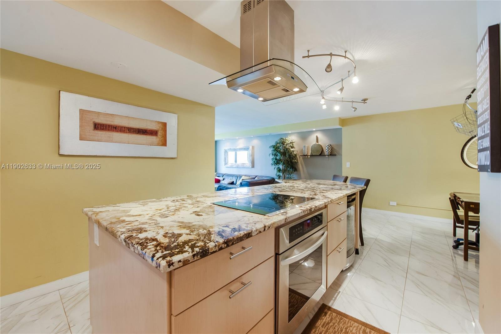 FLAMINGO SOUTH BEACH I CO - Residential Lease