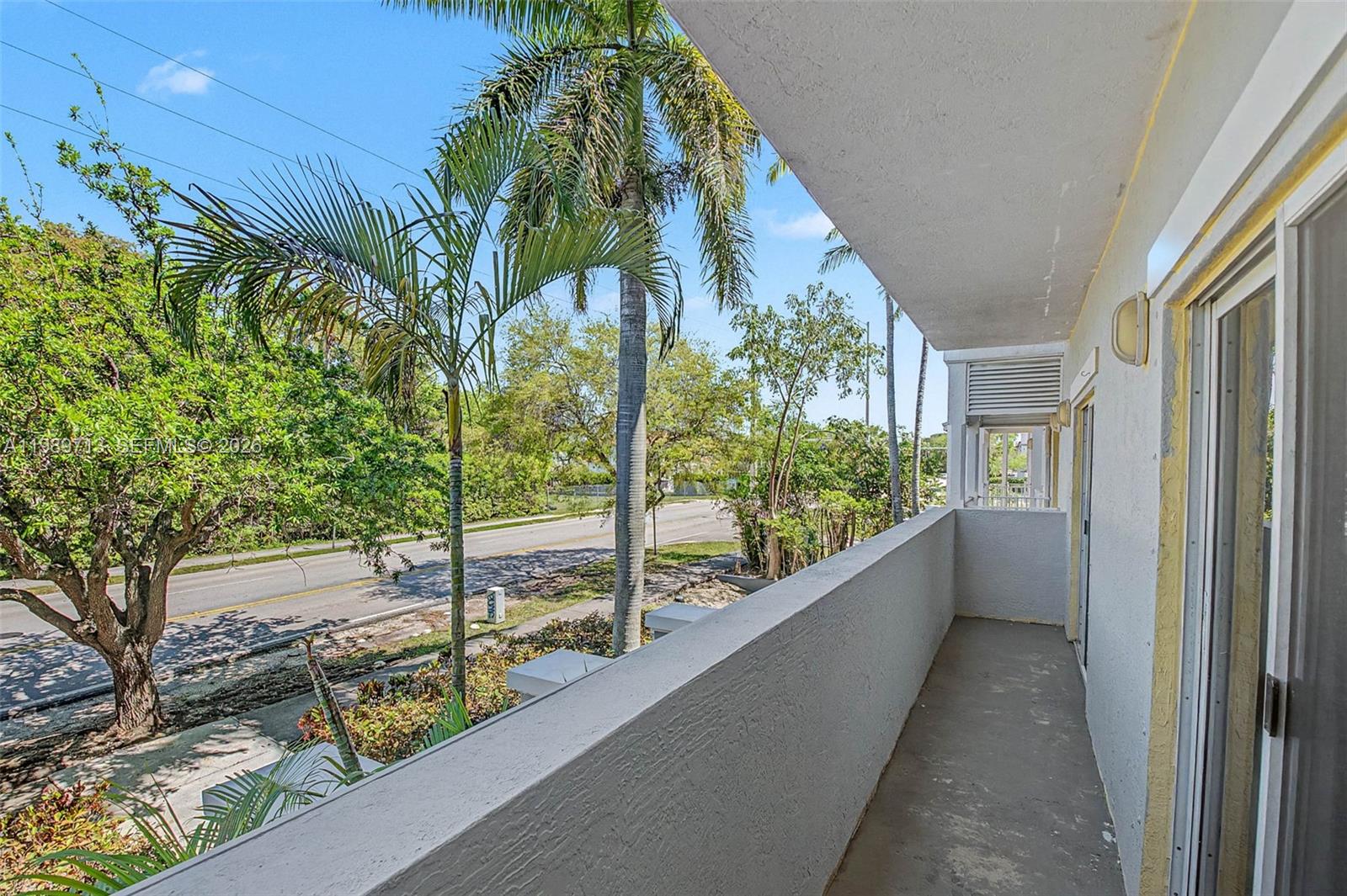 DADELAND NORTH METRORAIL - Residential Lease