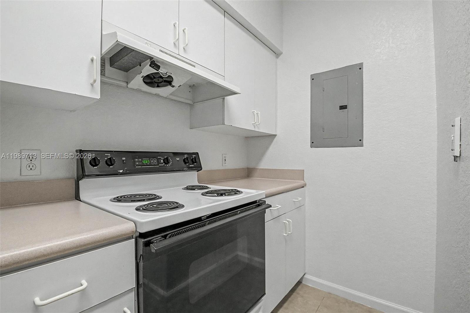 DADELAND NORTH METRORAIL - Residential Lease