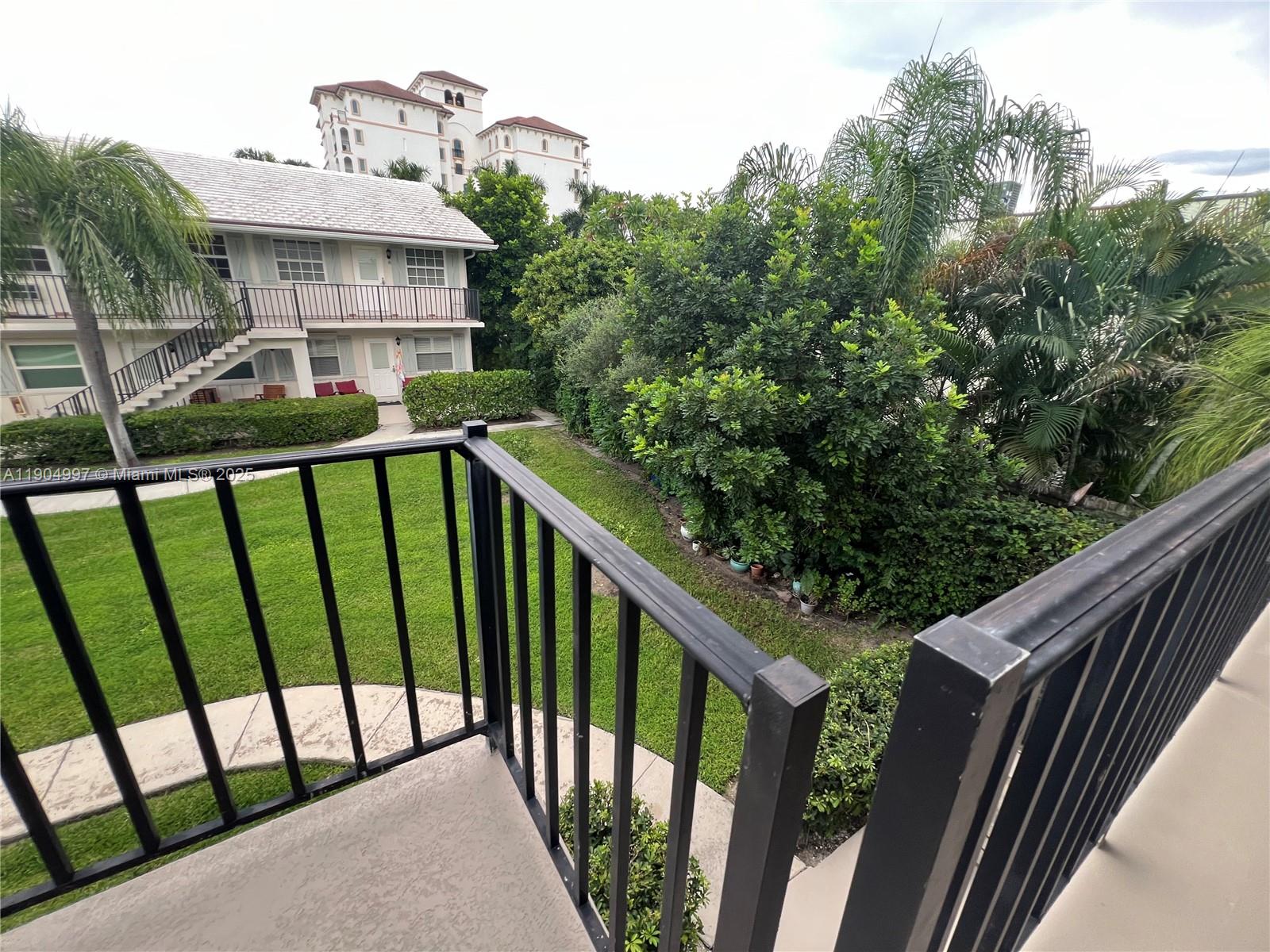 BEACH HOUSE CONDO - Residential Lease