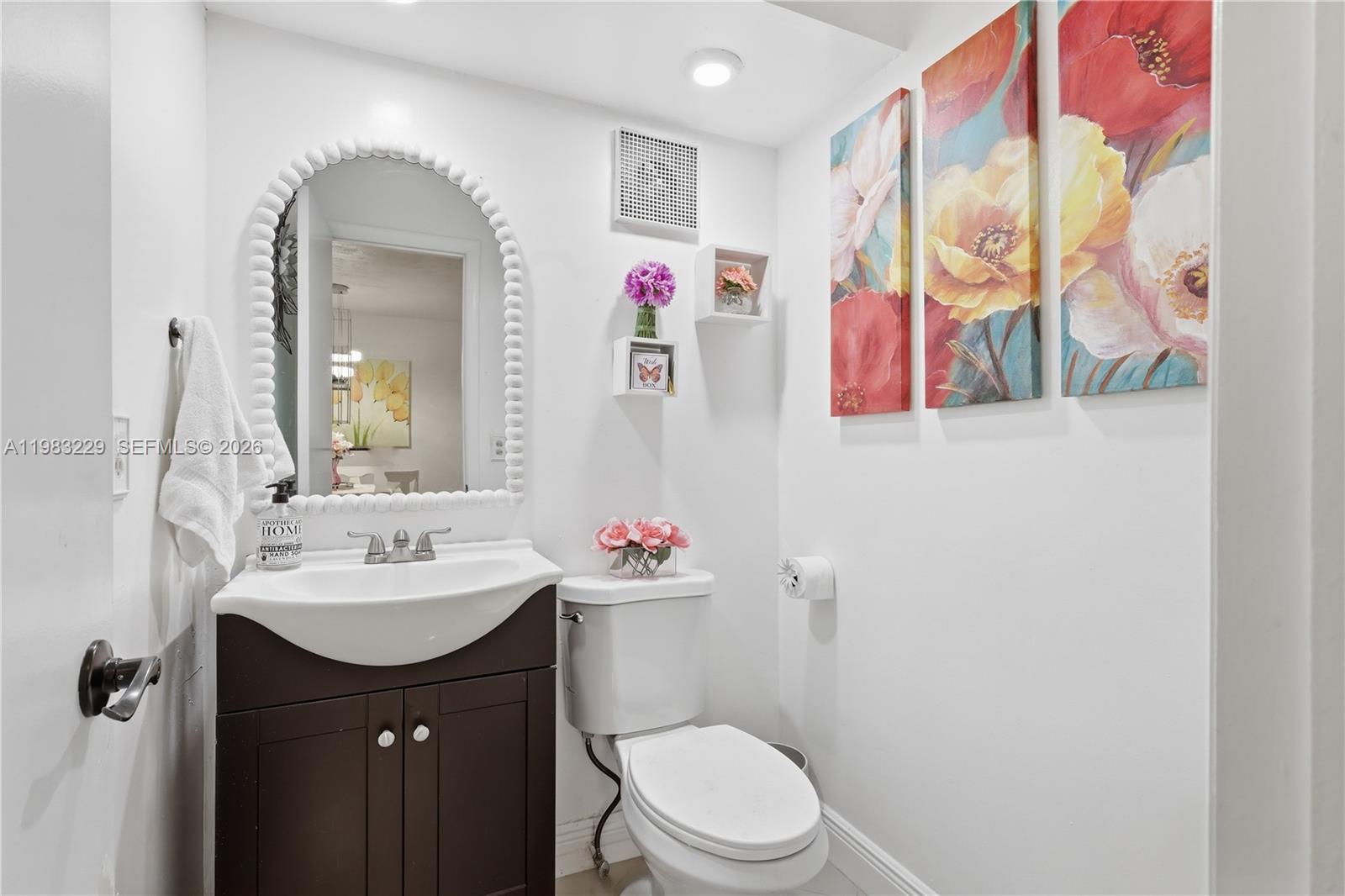 OMEGA CONDO NO 3 - Residential