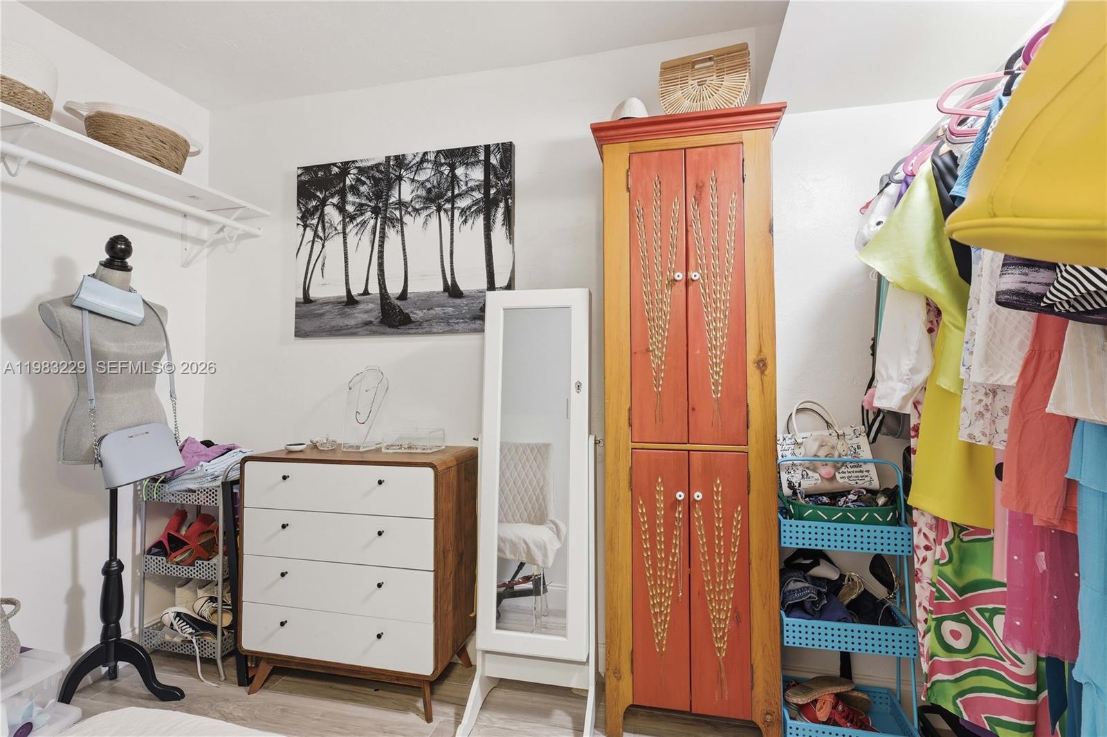 OMEGA CONDO NO 3 - Residential