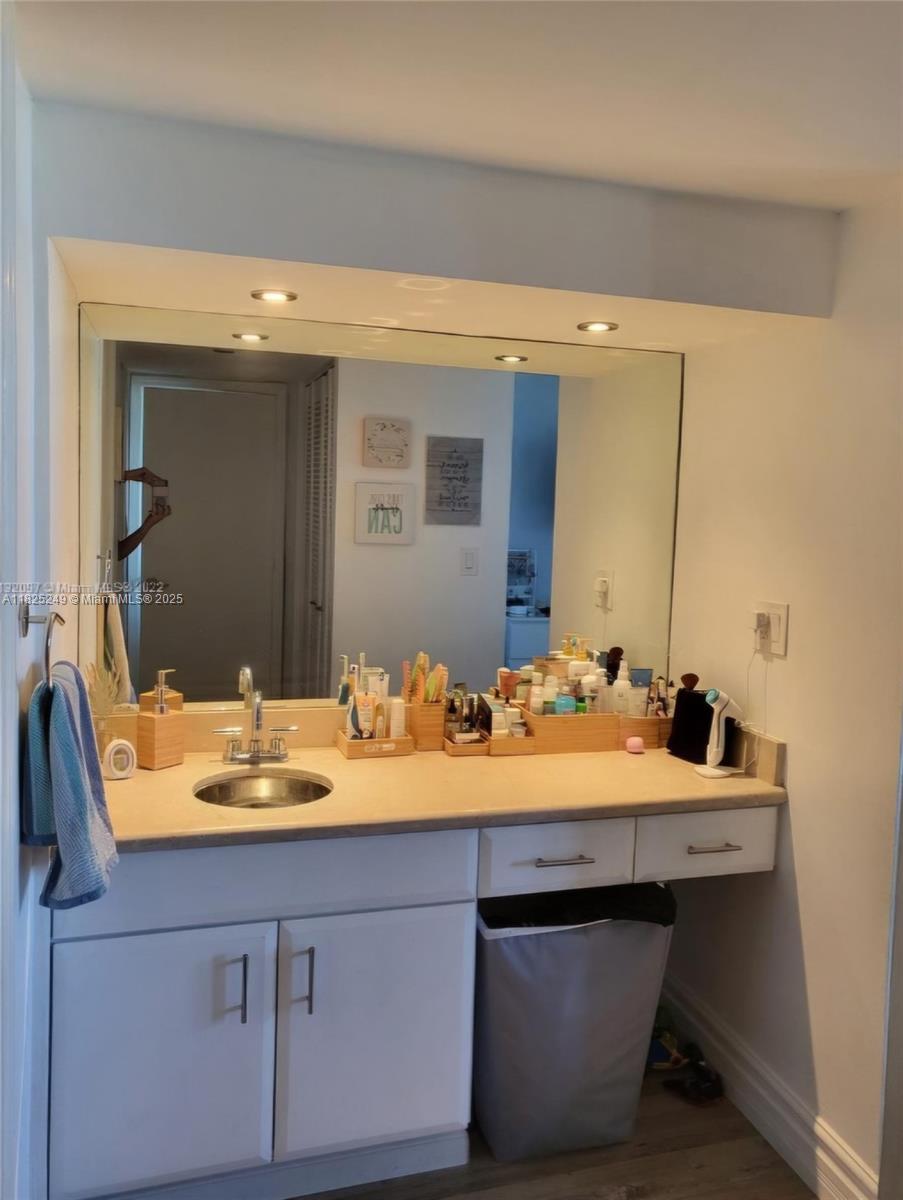 CORONADO CONDO- TOWER I - Residential