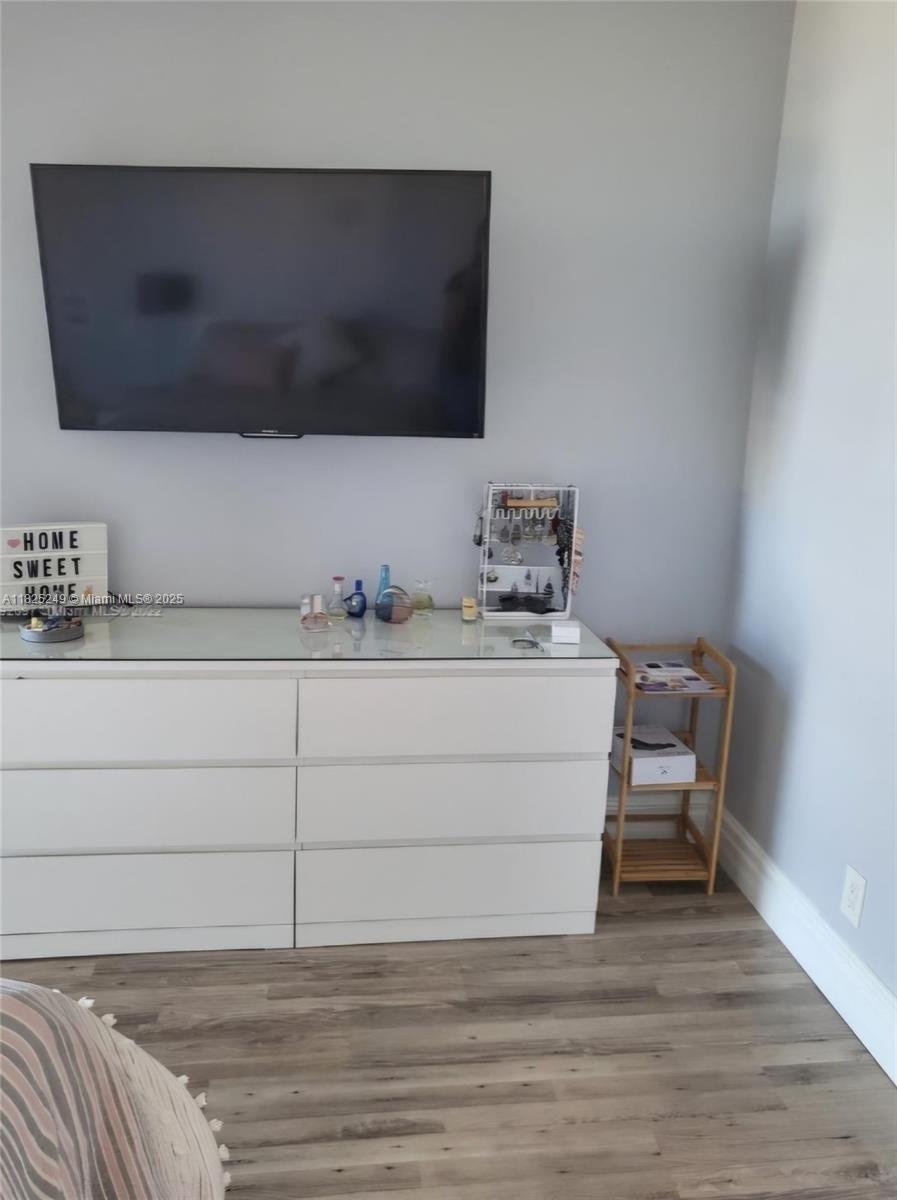 CORONADO CONDO- TOWER I - Residential