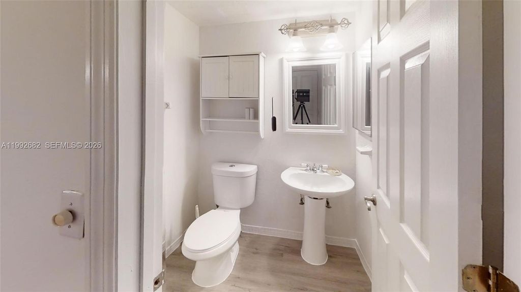 Photo of 301 N Pine Island Rd #165, Plantation, FL 33324 (MLS # A11992682)