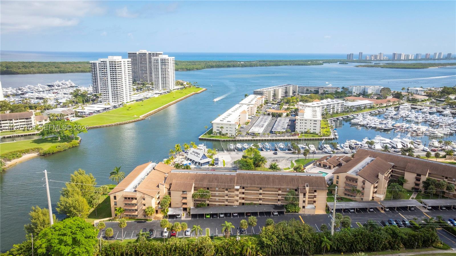 MARINA BAY CONDO - Residential