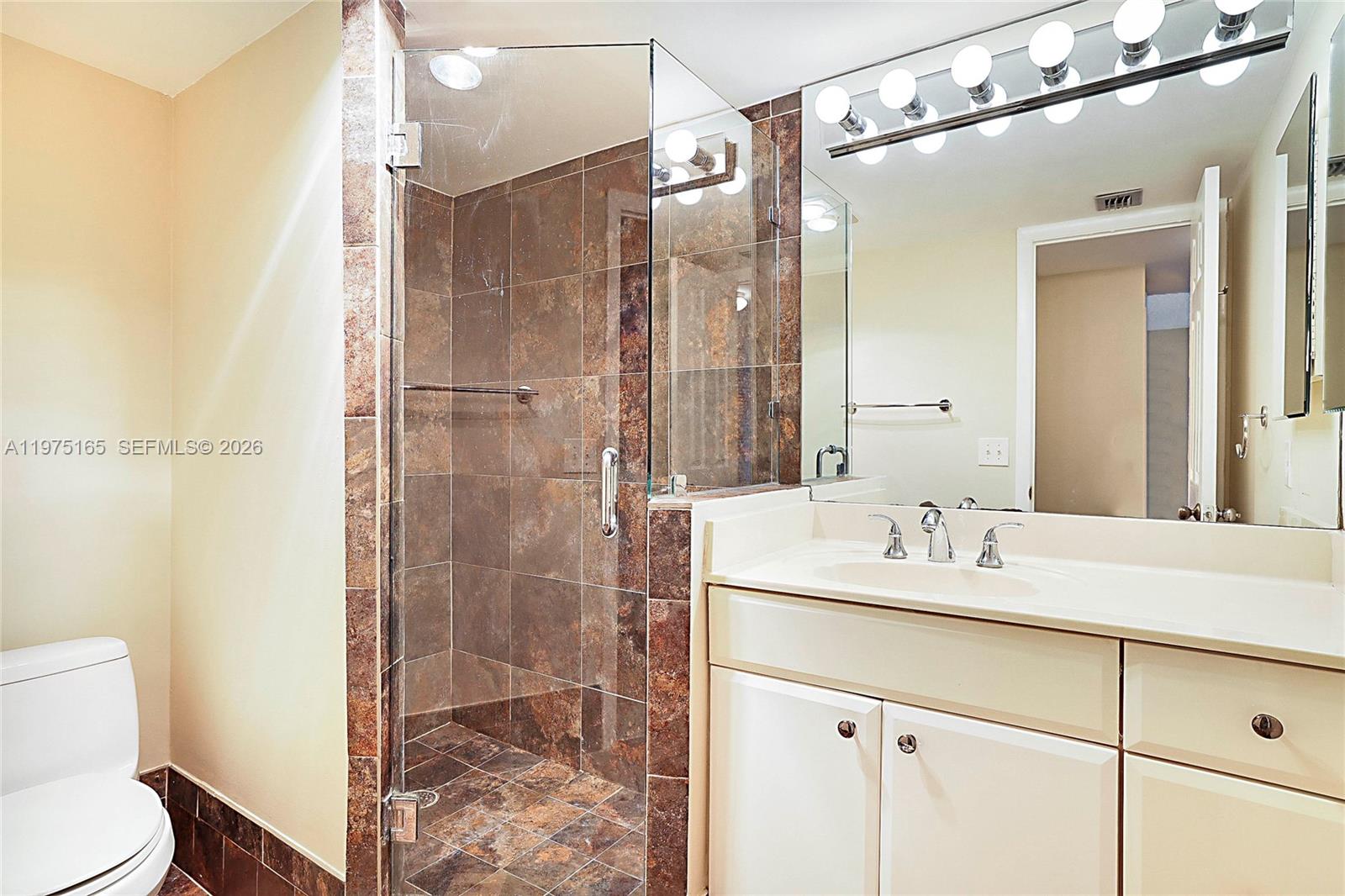 MARINA BAY CONDO - Residential