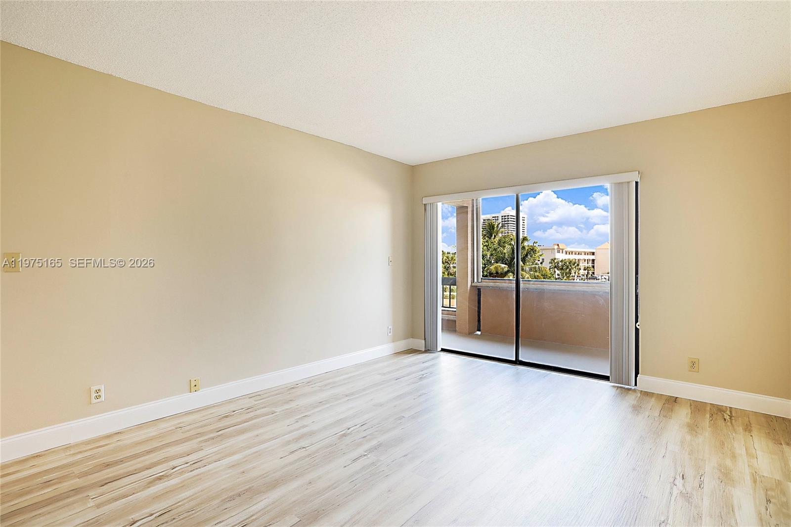 MARINA BAY CONDO - Residential