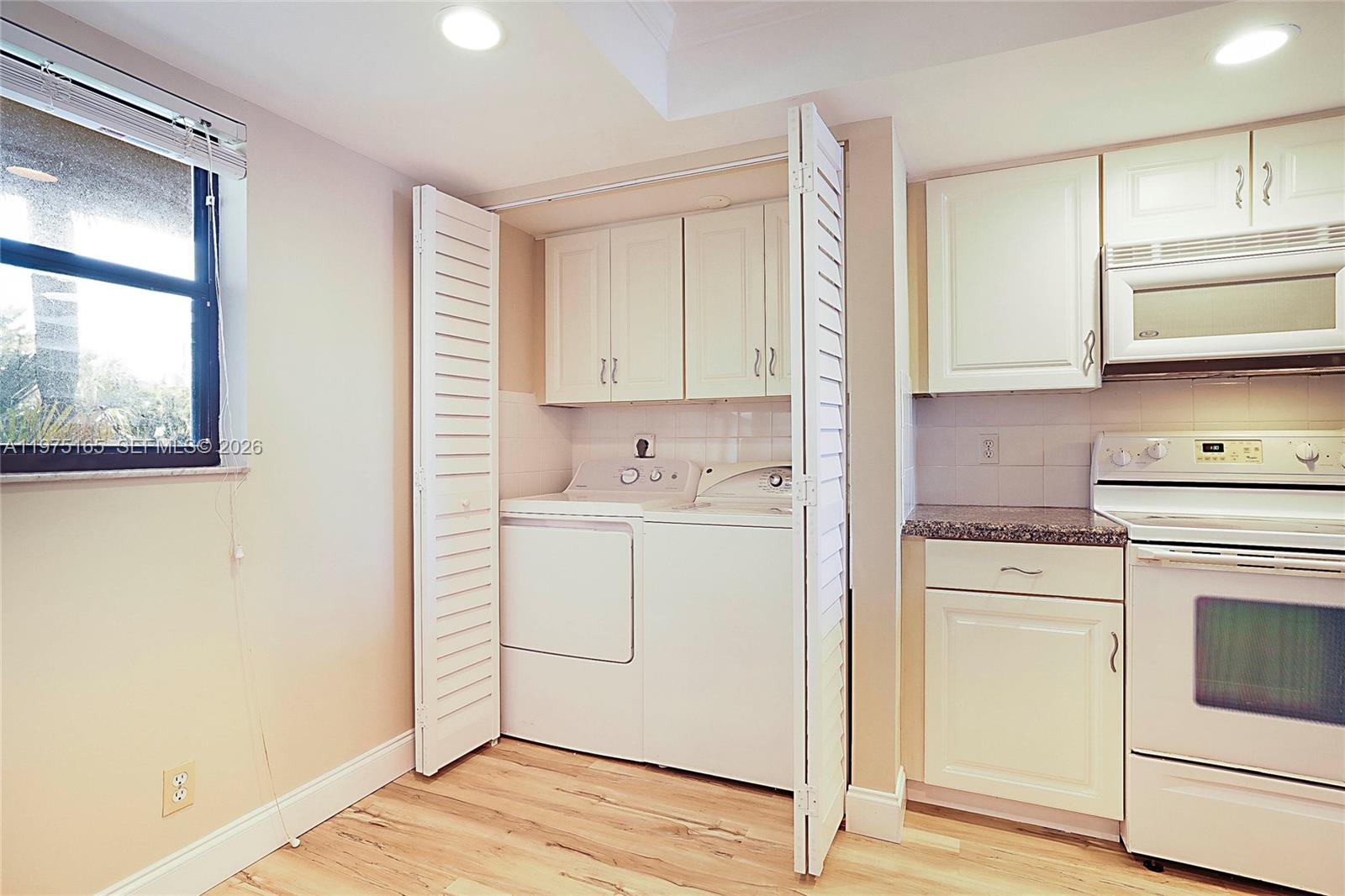 MARINA BAY CONDO - Residential