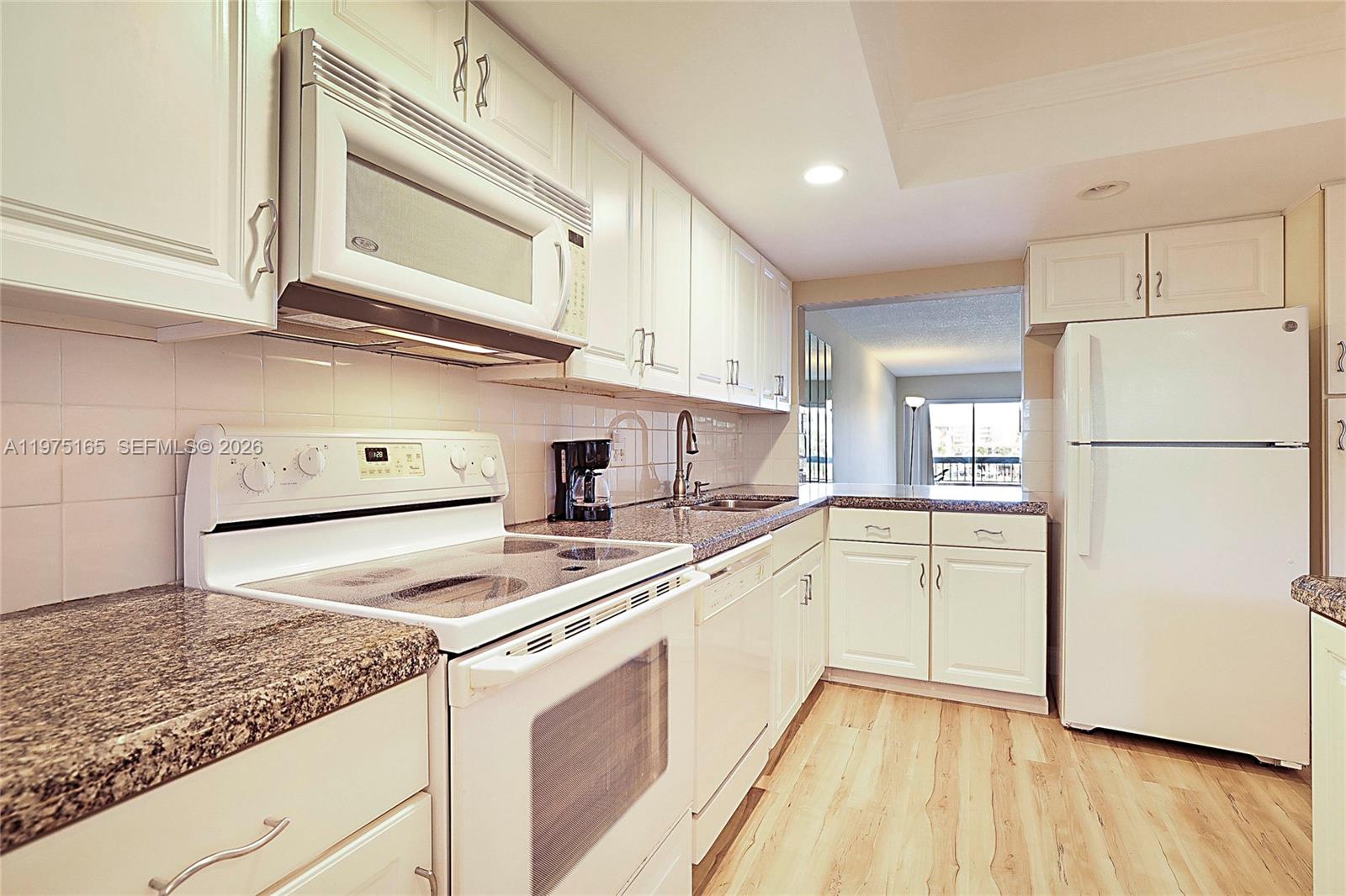 MARINA BAY CONDO - Residential