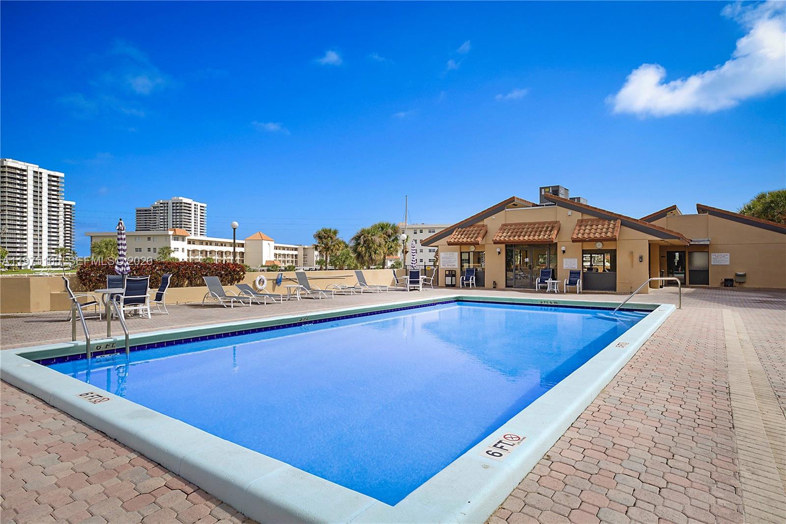 MARINA BAY CONDO - Residential