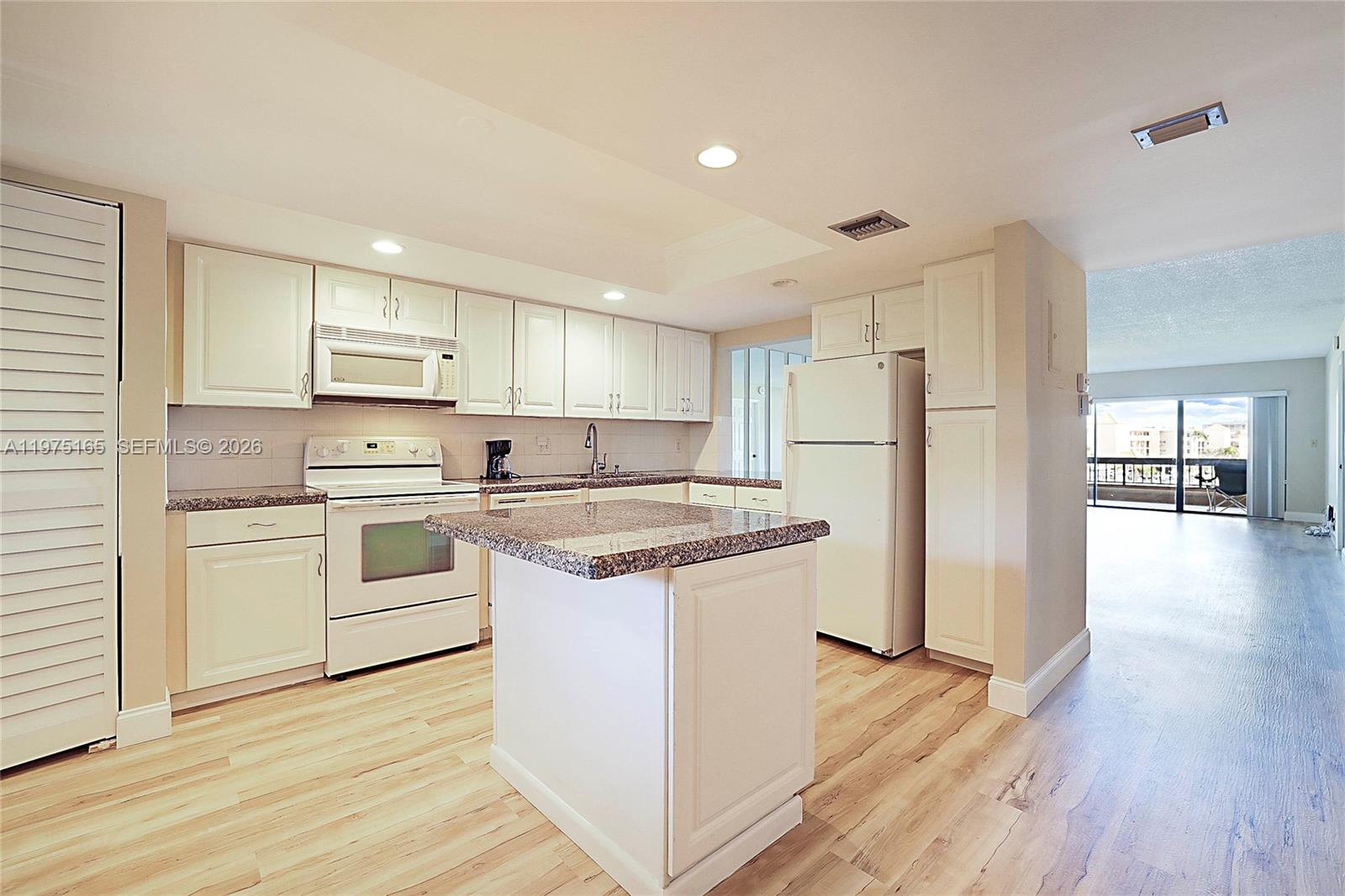 MARINA BAY CONDO - Residential