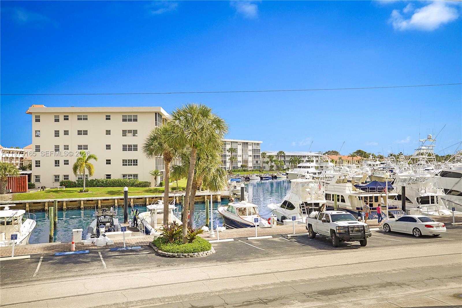 MARINA BAY CONDO - Residential