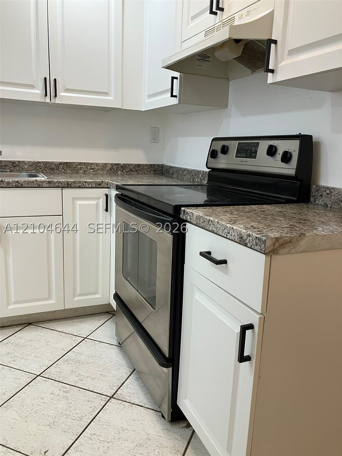 105 Gardens Dr 101