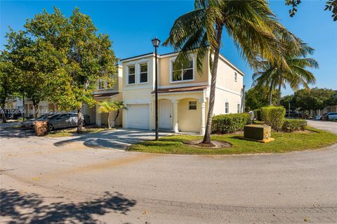 Photo of 1001 SW 15th St, Deerfield Beach, FL 33441 (MLS # A11956056)