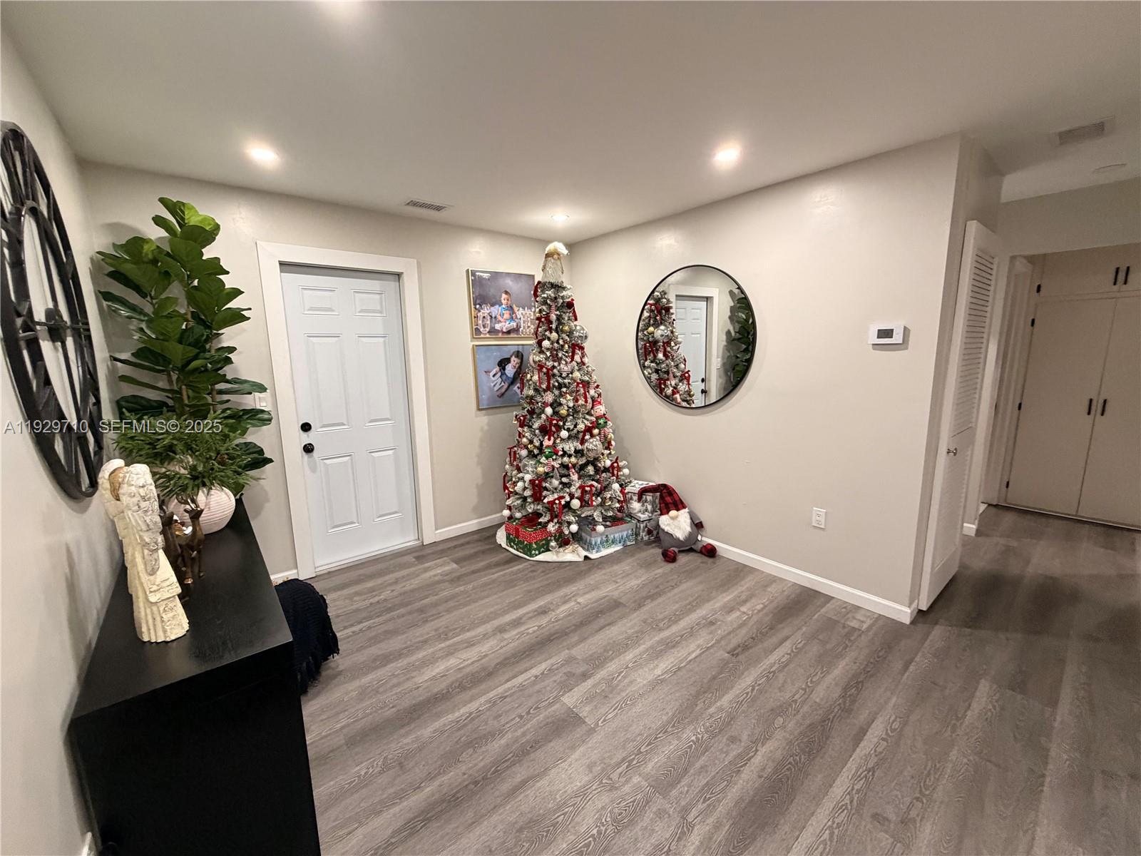 NICHOLS HEIGHTS - Residential