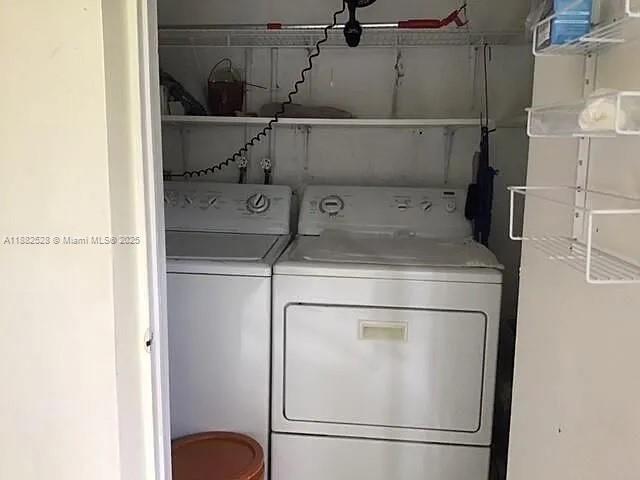 100% Application before tour.
Available: Oct 31st
Pet Allowed.
Welcome to this comfortably furnished, garden apartment in a prime corner location. Step inside to find tile floors flowing through the living areas, with soft carpet in both bedrooms. The enclosed patio offers a wonderful extension of your living space, perfect for relaxing. You'll love the fully equipped kitchen, complete with a dishwasher and microwave. Best of all, its location is unbeatable—just a short distance from the beach, downtown Delray's shopping, and easy I-95 access. This move-in-ready retreat combines convenience and comfort perfectly.
App Fee: $99
No Pet Fee.
No move-in Fee