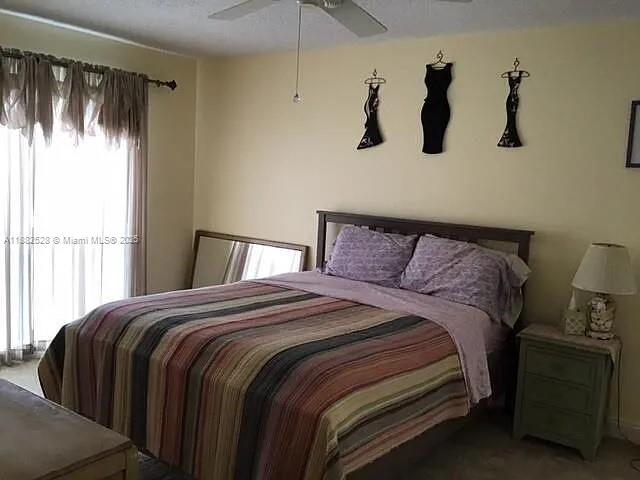 TOWN & COUNTRY ESTATES CO - Residential Lease